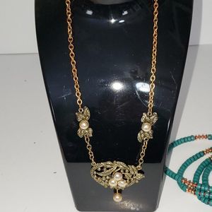 Vintage Unmarked Gold Tone And Faux Pearl Necklace Mid Century Modern 16"